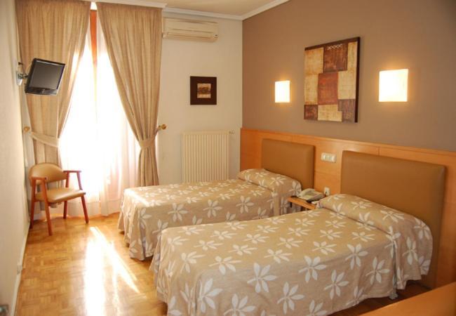 Hostal Arotza Тафалья Экстерьер фото