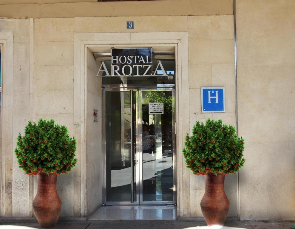 Hostal Arotza Тафалья Экстерьер фото